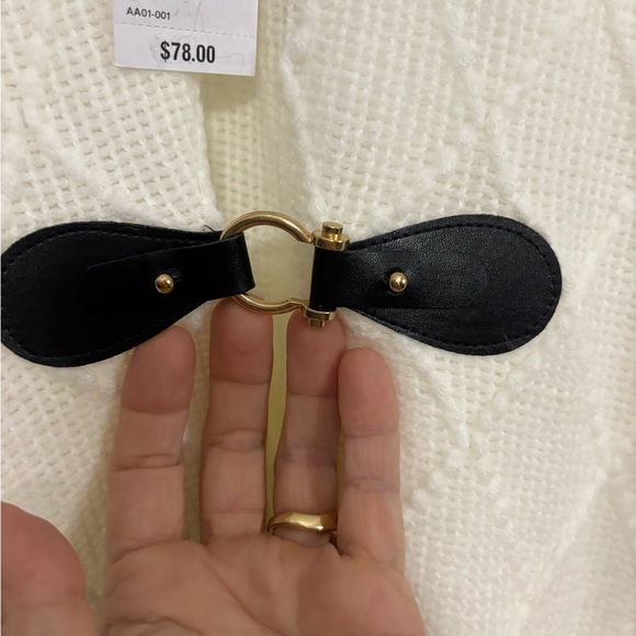 NWT Style & Co cream cable knit poncho fringe and a faux leather buckle closure - Picture 3 of 4